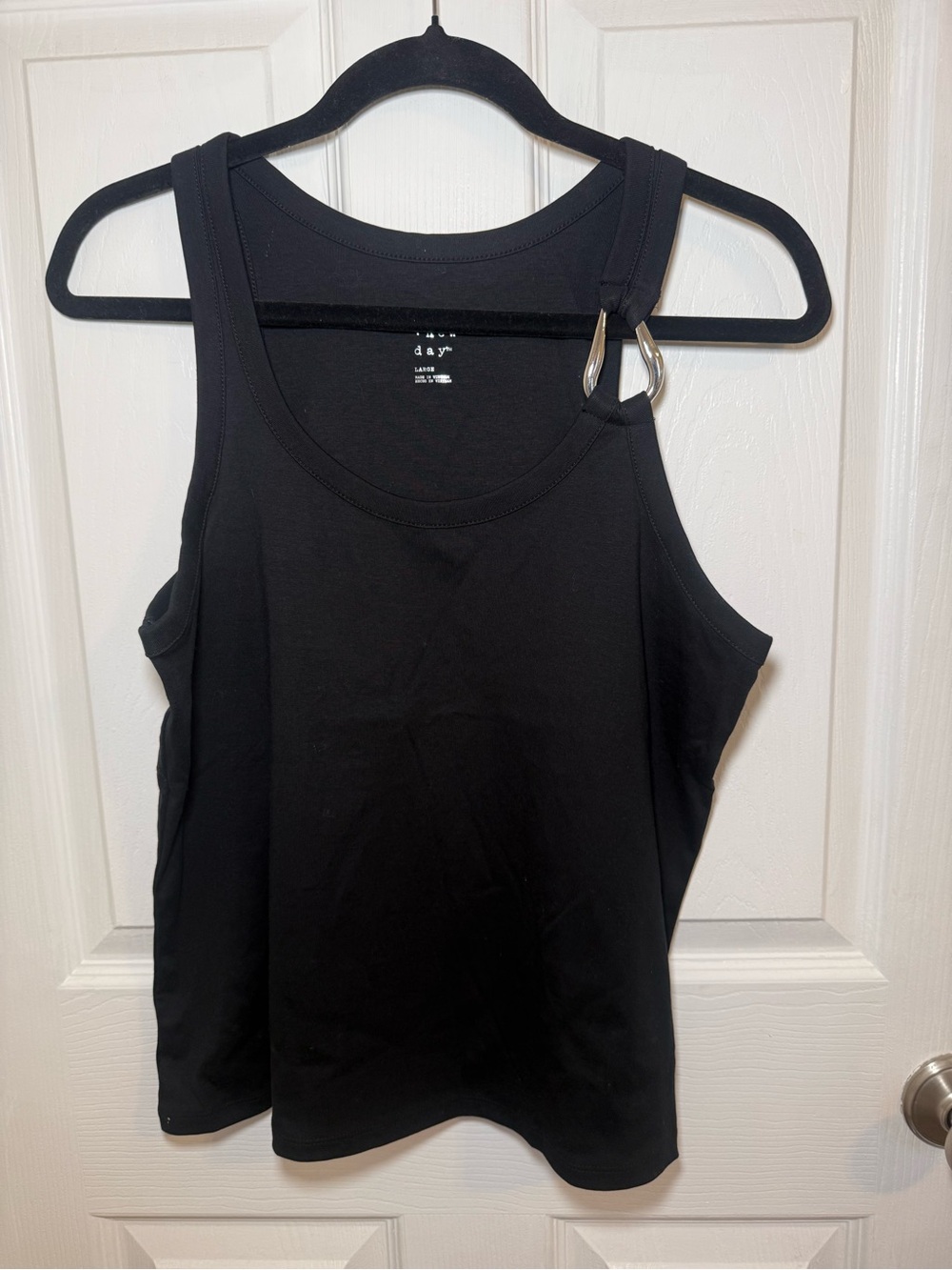 NWOT Black Ring-Accent Tank Top